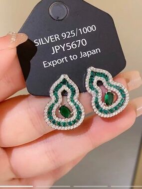 Retro Gourd Stud Earrings For Women With Copper And Zircon Inlay, Featuring 925